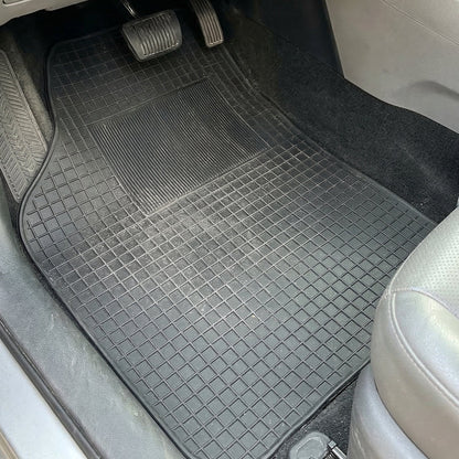 Durable 4-piece car mat set suitable for hatchback and sedan interiors